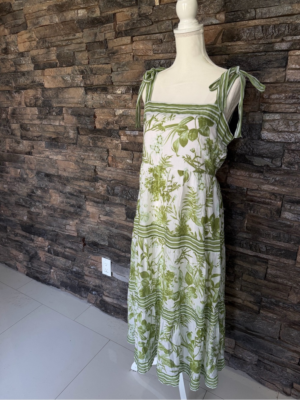 Sweet Wanderer White Maxi Dress with Green Botanical Print - Picture 3 of 12